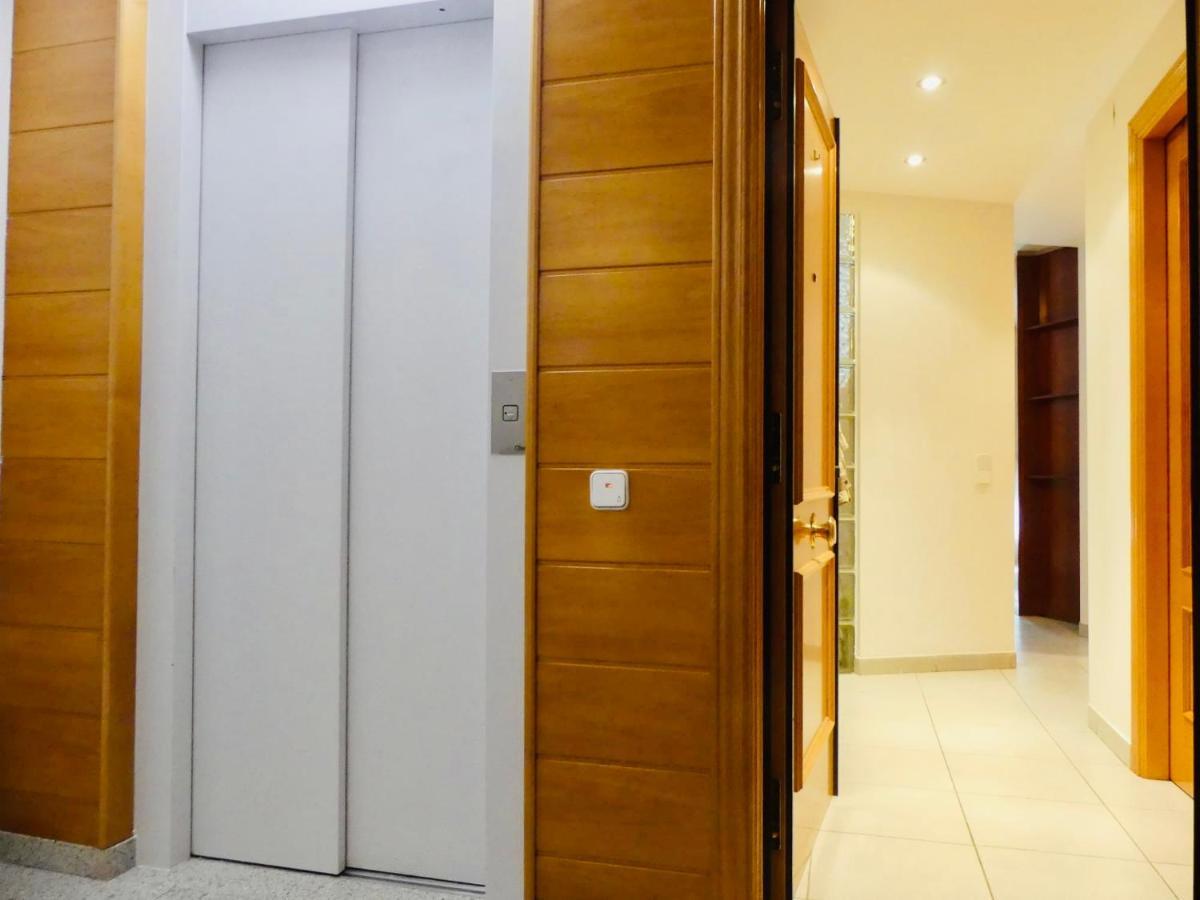 Confortable Pis En Ple Centre De Vic Aptgarbi Εξωτερικό φωτογραφία