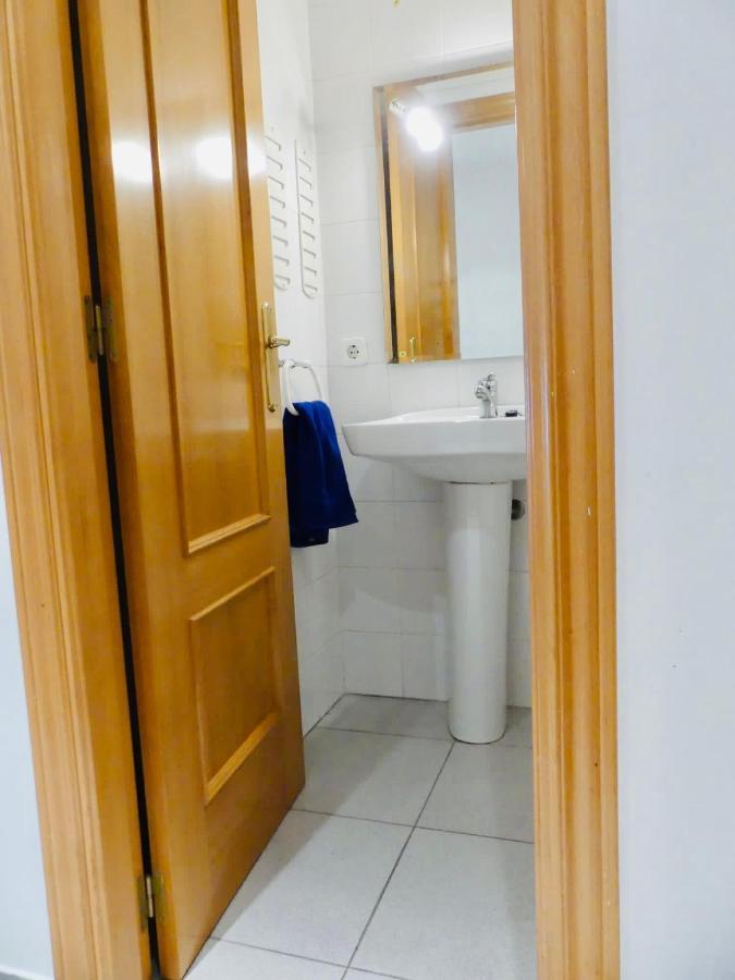 Confortable Pis En Ple Centre De Vic Aptgarbi Εξωτερικό φωτογραφία